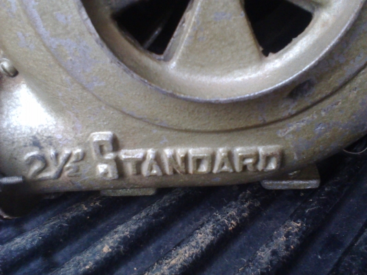 ตัวเป่าลม 2 นิ้วครึ่งสภาพเดิมๆเป็นของสแตนดาสครับ ลมแรง  ขนาด 2.5 นิ้ว  มีเสียงหวีดบ้างครั้ง  มอเตอร์ดีครับราคานี้ค้มครับ