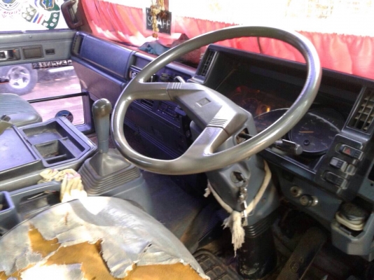 ขายรถบรรทุกหกล้อ ISUZU FRR32LB เครื่อง 6HE1-195 แรง ช่วงยาว 6 เมตร ทะเบียนพร้อม