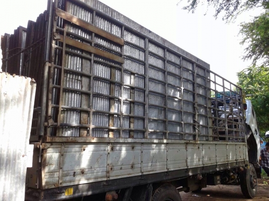 ขายรถบรรทุกหกล้อ ISUZU FRR32LB เครื่อง 6HE1-195 แรง ช่วงยาว 6 เมตร ทะเบียนพร้อม