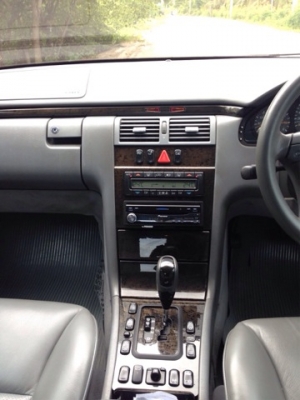 BENZ E240 AVENTGARD ชุดแต่ง AMG