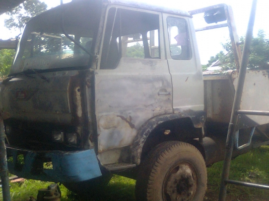 ขายรถสิบล้อหางปลาขึ้นแม๊คโค200ราคา 290000บาท