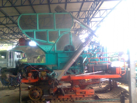 ขายรถเกี่ยวข้าวสามมิตมอร์เตอร์ราคา1390000บาท