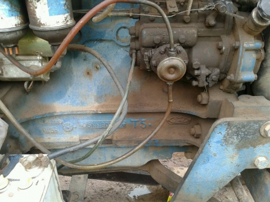 ขายรถไถฟอร์ด 6600 T5 เต็มตัว มีทะเบียนเอกสารพร้อมโอน