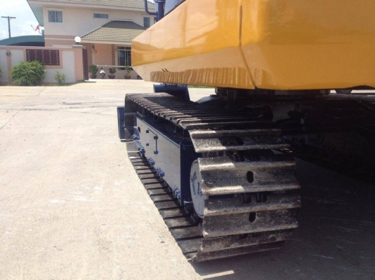 รถขุด แบคโฮล KOMATSU PC30-5 ทำสีใหม่ นำเข้า มือสองญี่ปุ่น