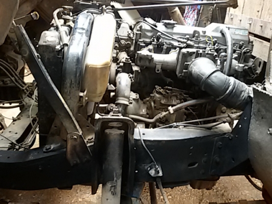 ลูกค้าบุรีรัมย์มาจองแล้ว10000บาท รับรถ 1ส.ค57ไดน่า 115 แรงม้า)เฟืองท้ายใหญ่ Fหน้าหลังแล้ว แชสซีใหญ่ๆยางสวย 6 เส้น เครื่องแห้งจัดไม่