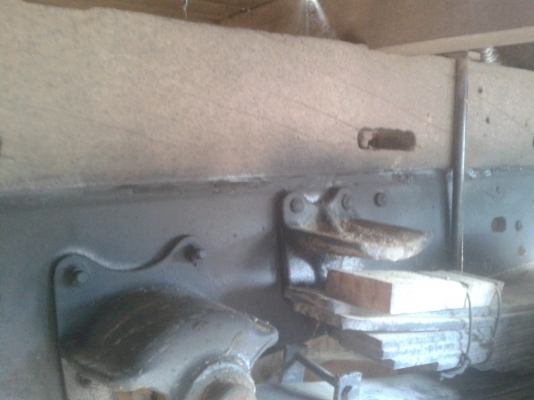 ลูกค้าบุรีรัมย์มาจองแล้ว10000บาท รับรถ 1ส.ค57ไดน่า 115 แรงม้า)เฟืองท้ายใหญ่ Fหน้าหลังแล้ว แชสซีใหญ่ๆยางสวย 6 เส้น เครื่องแห้งจัดไม่