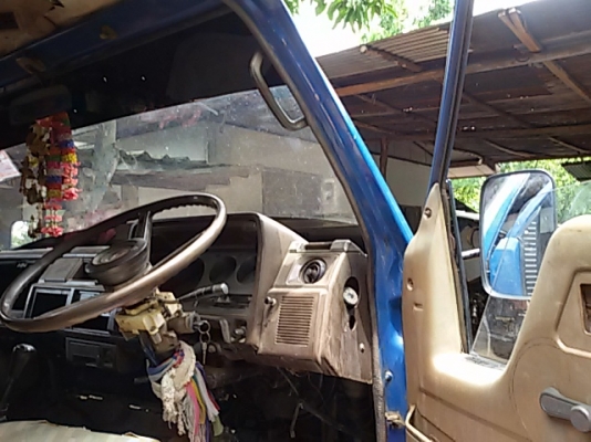 ลูกค้าบุรีรัมย์มาจองแล้ว10000บาท รับรถ 1ส.ค57ไดน่า 115 แรงม้า)เฟืองท้ายใหญ่ Fหน้าหลังแล้ว แชสซีใหญ่ๆยางสวย 6 เส้น เครื่องแห้งจัดไม่