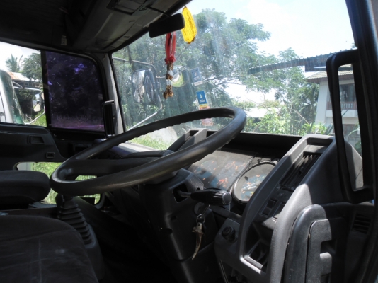 ขายด่วนรถบรรมุก 10 ล้อ HINO FM2K 240 แรงเพลาเดียวกระบะไม้สวยๆเดิมๆยางเลเดี่ยนใหม่ 10 เส้นทะเบียนเต็ม