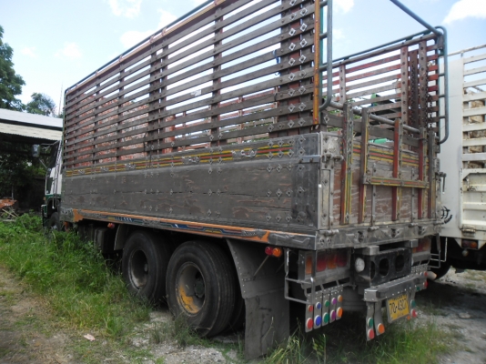 ขายด่วนรถบรรมุก 10 ล้อ HINO FM2K 240 แรงเพลาเดียวกระบะไม้สวยๆเดิมๆยางเลเดี่ยนใหม่ 10 เส้นทะเบียนเต็ม