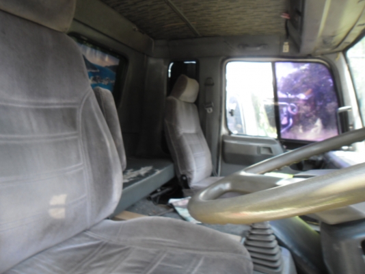 ขายด่วนรถบรรมุก 10 ล้อ HINO FM2K 240 แรงเพลาเดียวกระบะไม้สวยๆเดิมๆยางเลเดี่ยนใหม่ 10 เส้นทะเบียนเต็ม