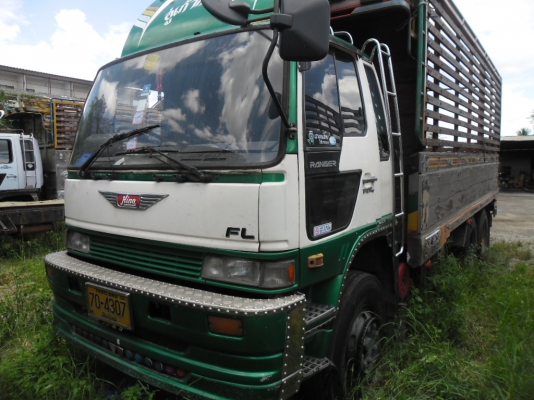 ขายด่วนรถบรรมุก 10 ล้อ HINO FM2K 240 แรงเพลาเดียวกระบะไม้สวยๆเดิมๆยางเลเดี่ยนใหม่ 10 เส้นทะเบียนเต็ม