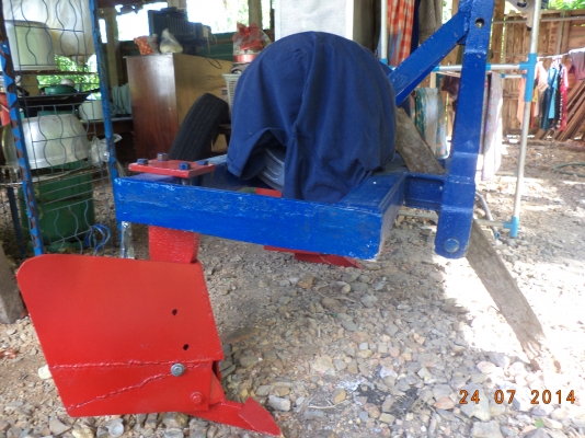 ต้องการขายด่วน ผาลยกร่องรถไถเล็กขนาด25-35แรงม้า สภาพใหม่ครับ ต้องการขายด่วน ผาลยกร่องรถไถเล็กขนาด25-35แรงม้า สภาพใหม่ครับ