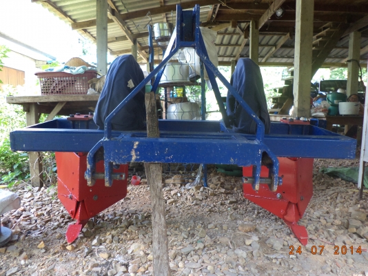 ต้องการขายด่วน ผาลยกร่องรถไถเล็กขนาด25-35แรงม้า สภาพใหม่ครับ