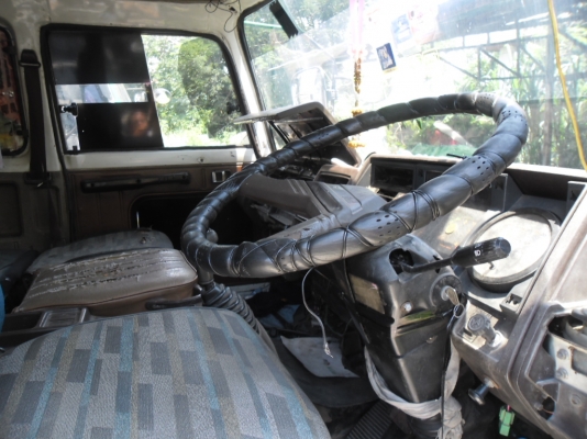 ขายรถ 10 ล้อเพลาเดียว HINO KT 725 เครื่อง HO7D สวยๆ 195 แรงกระบะตอกเหล็กสวยมากทะเบียนเต็ม