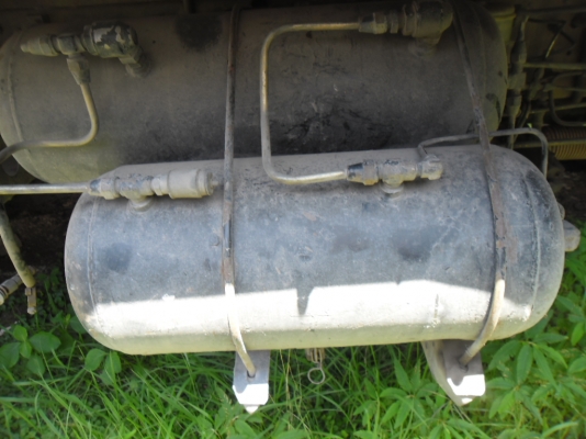 ขายรถ 10 ล้อเพลาเดียว HINO KT 725 เครื่อง HO7D สวยๆ 195 แรงกระบะตอกเหล็กสวยมากทะเบียนเต็ม