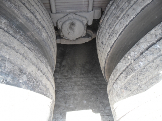 ขายรถบรรทุก 10 ล้อเพลาเดียว HINO FL177 เคื่อง HO7D หัวเครื่องยังไม่ลงเล่มสวยทะเบียนเต็มยางใหม่ 10 เส้น