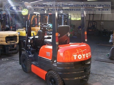 ขายรถ โฟล์คลิฟท์ TOYOTA รุ่น 6-FG15