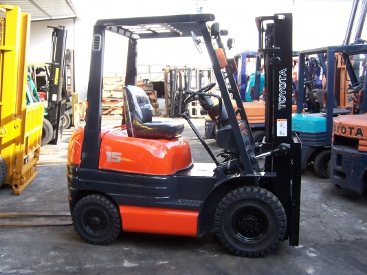 ขายรถ โฟล์คลิฟท์ TOYOTA รุ่น 6-FG15