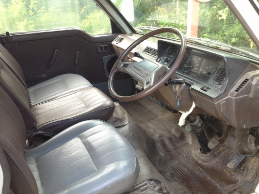 ขายรถตู้ Toyota  Hiace ตาหวาน