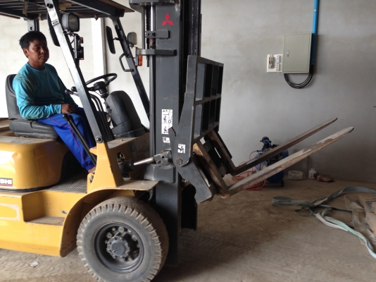 รถยก Mitsubishi เสาสูง 3 เมตร  สภาพพร้อมใช้งานได้เลย