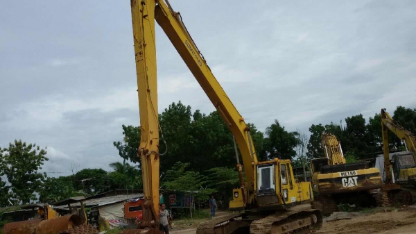 ขายSUMITOMO F2 2800 บุมยาว18เมตร สภาพสวยพร้อมใช้ ราคาต่อรองได้ ติดต่อได้ที่คุณ อ๊อฟ พิจิตร 086-737-9991