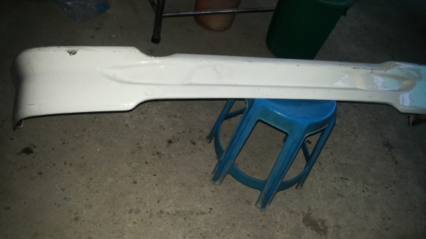 กันชนหลังแจ๊สคูลปี06ทำสีมายังไม่ได้ใส่เลยพร้อมสเกริตหลัง