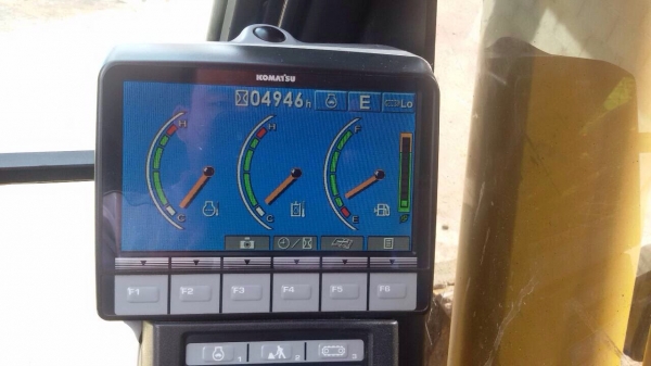 ขายดาว์นรถแบ็คโฮ KOMATSU PC200-8 serial 315xxx ไมล์ชั่วโมง 4,9xx