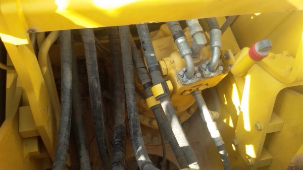 ขายดาว์นรถแบ็คโฮ KOMATSU PC200-8 serial 315xxx ไมล์ชั่วโมง 4,9xx