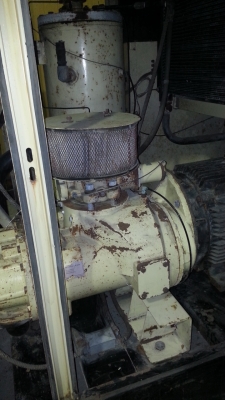 ขายปั๊มลมสกรู 120 แรงม้าพร้อมแอร์ดายเออร์ราคาชุดละ 180,000 บาทมี 2 ชุดทดลองได้