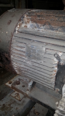 ขายปั๊มลมสกรู 120 แรงม้าพร้อมแอร์ดายเออร์ราคาชุดละ 180,000 บาทมี 2 ชุดทดลองได้