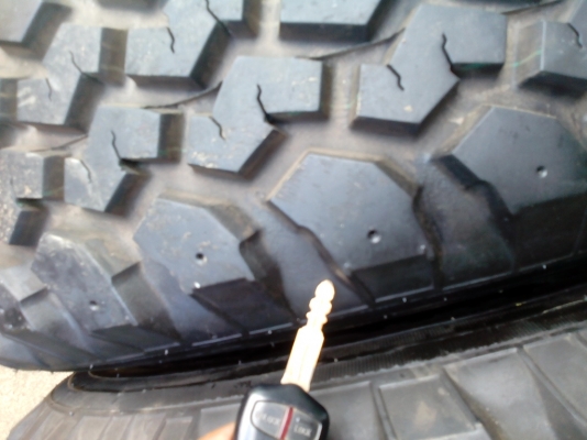 ขายยาง MAXXIS mud ขนาด 245/75/16สภาพสวยๆครับ