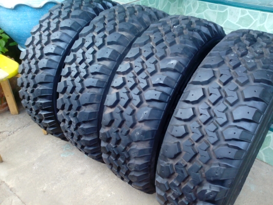 ขายยาง MAXXIS mud ขนาด 245/75/16สภาพสวยๆครับ