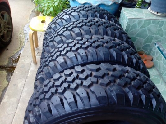ขายยาง MAXXIS mud ขนาด 245/75/16สภาพสวยๆครับ