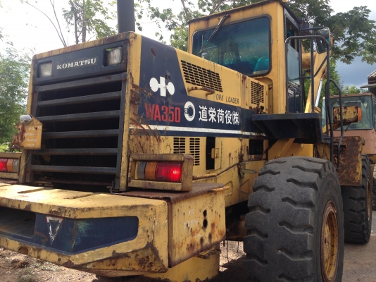ขายรถตัก Komatsu WA350-1 ; รถเก่าญี่ปุ่น  สภาพสวย สนใจติดต่อ 081-9485494