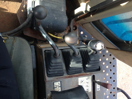 ขายรถตัก Komatsu WA350-1 ; รถเก่าญี่ปุ่น  สภาพสวย สนใจติดต่อ 081-9485494