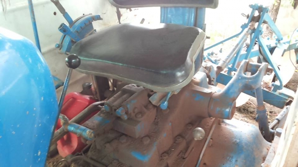 ***ขายแล้วครับขอบคุณ Truck2hand ขายรถไถ2เพลา FORD 6610 เสื้อลาย 2เพลาZF 4WD เครื่องE1NN-6015 85HP 4สูบ เสื้อลาย เครื่องดีสตาร์ทติดง่าย แน่นดีแรงดี ปั้มแบนปั้มดีแรงดีไอดีกลม เกียร์D2NN7006F แน่นดีเกียร์ดีไม่หลุด ท้าย E1NN 4024-EA ท้ายใหญ่ดี คานหน้าZF สภาพด ***ขายแล้วครับขอบคุณ Truck2hand ขายรถไถ2เพลา FORD 6610 เสื้อลาย 2เพลาZF 4WD เครื่องE1NN-6015 85HP 4สูบ เสื้อลาย เครื่องดีสตาร์ทติดง่าย แน่นดีแรงดี ปั้มแบนปั้มดีแรงดีไอดีกลม เกียร์D2NN7006F แน่นดีเกียร์ดีไม่หลุด ท้าย E1NN 4024-EA ท้ายใหญ่ดี คานหน้าZF สภาพด