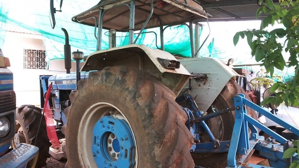 ***ขายแล้วครับขอบคุณ Truck2hand ขายรถไถ2เพลา FORD 6610 เสื้อลาย 2เพลาZF 4WD เครื่องE1NN-6015 85HP 4สูบ เสื้อลาย เครื่องดีสตาร์ทติดง่าย แน่นดีแรงดี ปั้มแบนปั้มดีแรงดีไอดีกลม เกียร์D2NN7006F แน่นดีเกียร์ดีไม่หลุด ท้าย E1NN 4024-EA ท้ายใหญ่ดี คานหน้าZF สภาพด ***ขายแล้วครับขอบคุณ Truck2hand ขายรถไถ2เพลา FORD 6610 เสื้อลาย 2เพลาZF 4WD เครื่องE1NN-6015 85HP 4สูบ เสื้อลาย เครื่องดีสตาร์ทติดง่าย แน่นดีแรงดี ปั้มแบนปั้มดีแรงดีไอดีกลม เกียร์D2NN7006F แน่นดีเกียร์ดีไม่หลุด ท้าย E1NN 4024-EA ท้ายใหญ่ดี คานหน้าZF สภาพด