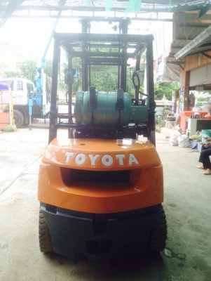 ขายด่วนน!! TOYOTA รุ่น 7 FG25 เสา 4 เมตร เกียร์ Auto