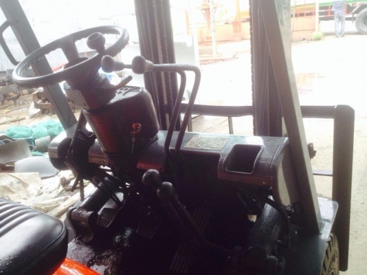 ขายด่วนน!! TOYOTA รุ่น 6 FD25 เสา 4 เมตร เกียร์ Manual ขายด่วนน!! TOYOTA รุ่น 6 FD25 เสา 4 เมตร เกียร์ Manual