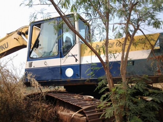 แบคโฮ โคมัสสุ PC200-5