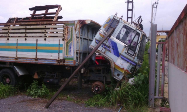 ISUZU-10ล้อ.ร๊อคกี้.195.2เพลา.ครัชซีสวย.เครื่องแน่น.บะเนียม.ตามสภาพครับ.ราคา.750.000บ