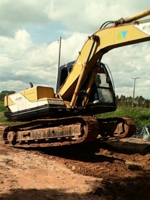 ***ขายแล้วครับขอบคุณ Truck2hand ขายแบคโฮ ยอดนิยม KOBELCO MARK3 SK120 ไฟฟ้าเต็ม เครื่องเดิมปั้มเดิม เครื่อง ISUZU 4BG1-125HP เครื่องแน่นดี แรงดีไม่เยิ้ม ปั้มดีแรงดี ทำงานดี ไม่โหลด บูมอาร์มสวยไม่ปะไม่ดามไม่ร้าว เอวแน่น ไม่แตกไม่ร้าว ช่วงล่าง75-85\% โซ่หนา แ