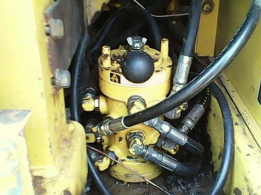 ***ขายแล้วครับขอบคุณ Truck2hand ขายแบคโฮ ยอดนิยม KOBELCO MARK3 SK120 ไฟฟ้าเต็ม เครื่องเดิมปั้มเดิม เครื่อง ISUZU 4BG1-125HP เครื่องแน่นดี แรงดีไม่เยิ้ม ปั้มดีแรงดี ทำงานดี ไม่โหลด บูมอาร์มสวยไม่ปะไม่ดามไม่ร้าว เอวแน่น ไม่แตกไม่ร้าว ช่วงล่าง75-85\% โซ่หนา แ