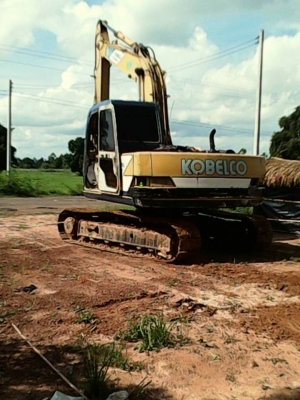 ***ขายแล้วครับขอบคุณ Truck2hand ขายแบคโฮ ยอดนิยม KOBELCO MARK3 SK120 ไฟฟ้าเต็ม เครื่องเดิมปั้มเดิม เครื่อง ISUZU 4BG1-125HP เครื่องแน่นดี แรงดีไม่เยิ้ม ปั้มดีแรงดี ทำงานดี ไม่โหลด บูมอาร์มสวยไม่ปะไม่ดามไม่ร้าว เอวแน่น ไม่แตกไม่ร้าว ช่วงล่าง75-85\% โซ่หนา แ