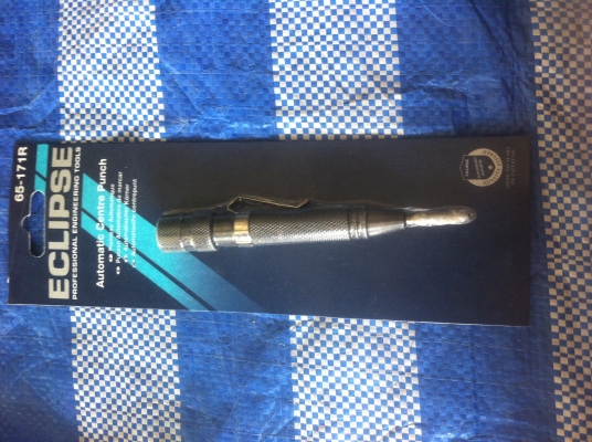 เหล็กนำศูนย์อัตโนมัติ ECLIPSE จากอังกฤษ ไม่ต้องพกค้อนเพื่อนำติดตัวไปตอกนำศูนย์ชิ้นงานอีกต้องไป อุปกรณ์นี้จะช่วยทำงานตอกให้ในตัว( 10 ตัว)