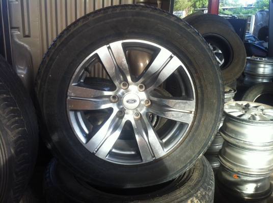 ขายล้อ ปาเจโร ขอบ17 พร้อมยางปี 2012 1ชุด 12000บาท