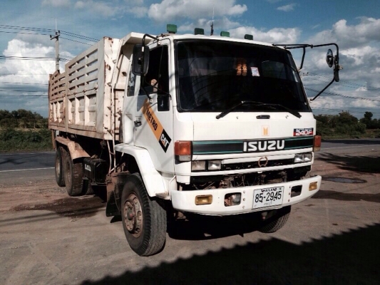 ขาย10ล้อRocky240กระบะดั้ม ช่วงล่าง คัตซีใหญ่ ยางใหม่10เส้น