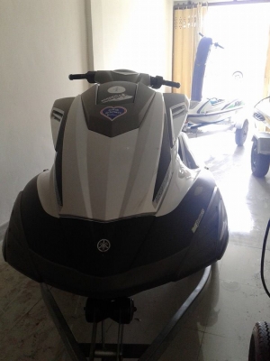 เจ็ทสกี yamaha 1800 cc. ปี2011 วิ่งไป80กว่า ชม. ไม่มีซุปชารจ สนใจ085-5946118 เจ็ทสกี yamaha 1800 cc. ปี2011 วิ่งไป80กว่า ชม. ไม่มีซุปชารจ สนใจ085-5946118