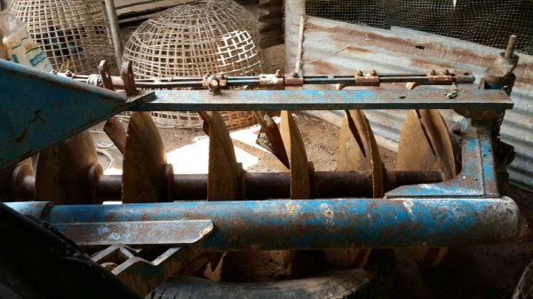 ขายรถไถ ฟร์อด T1 68 ใบดันหน้า ผานหลัง7 สภาพพร้อมใช้งาน เครื่องฟิตใหม่ เล่มทะเบียนพร้อมโอน สภาพดี ใช้งานปกติ