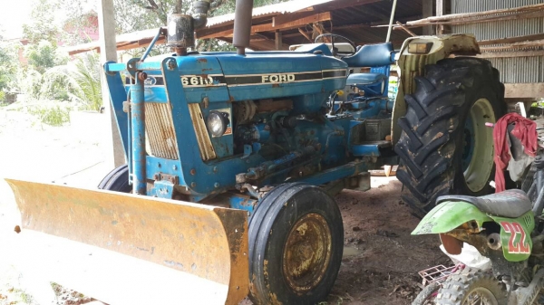 ขายรถไถ ฟร์อด T1 68 ใบดันหน้า ผานหลัง7 สภาพพร้อมใช้งาน เครื่องฟิตใหม่ เล่มทะเบียนพร้อมโอน สภาพดี ใช้งานปกติ